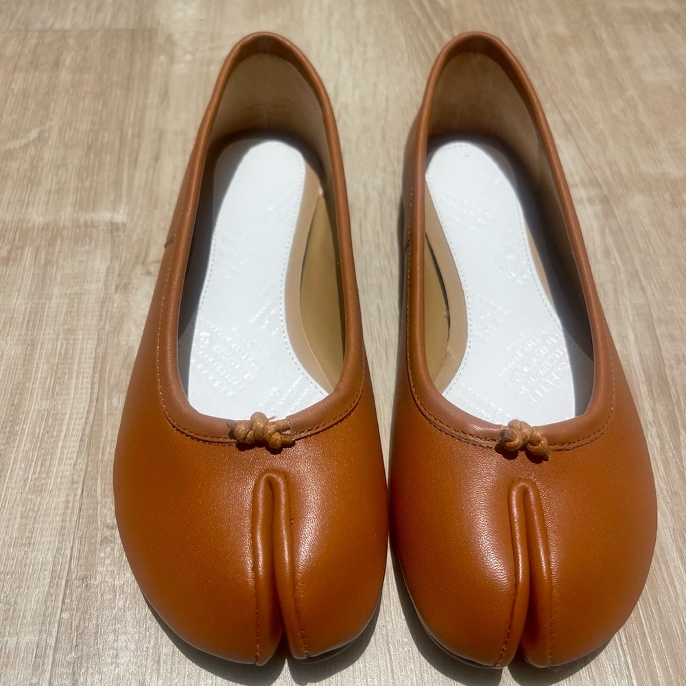 Cognac Tan Tabis ballet flats